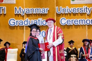 STIMU တွင် MSc ( Nutrition & Dietetics) ဘွဲ့ရ  ဒေါက်တာဟန်နီစုနိုင်၏ Publication Letter အကြောင်း တွေ့ဆုံမေးမြန်းခြင်း